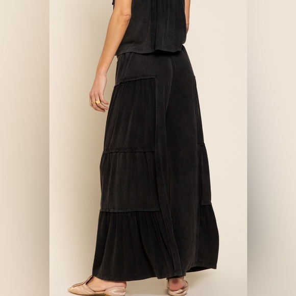 POL Black Ribbed Knit Contrast Flowy Pants| Wide Leg | Relaxed Fit | Loungewear - Picture 3 of 4